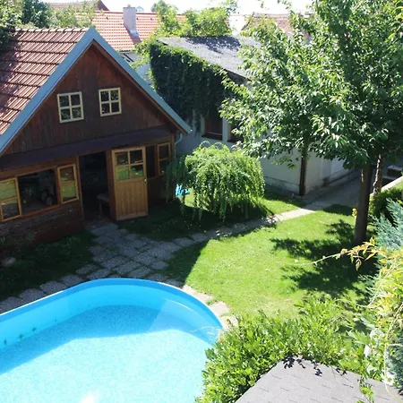 Petra Guest house Telc